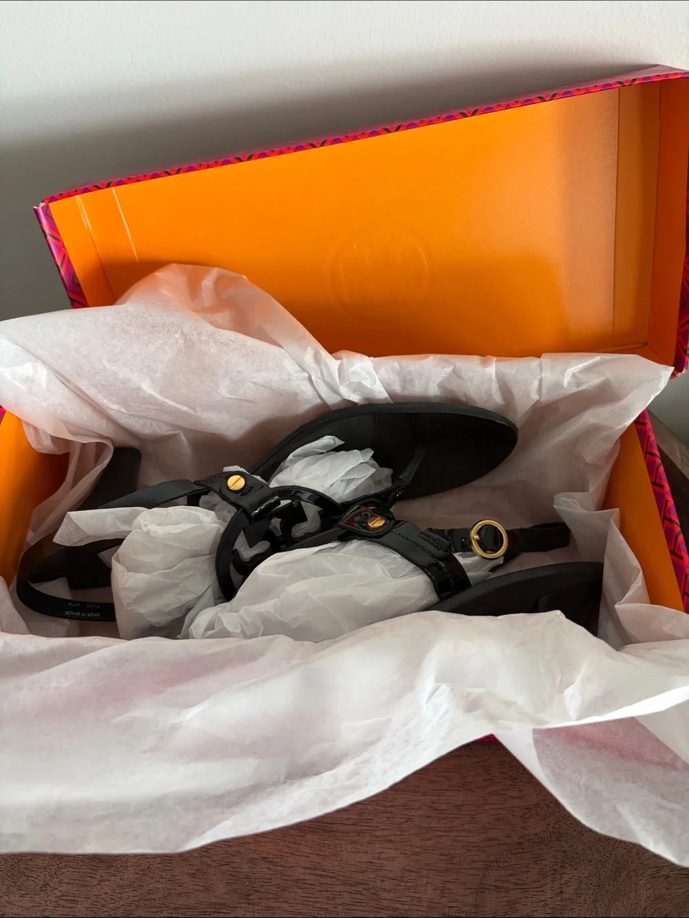 Tory Burch Black Patent Leather Logo Thong Kitten Heel Sandals